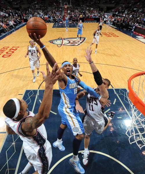 以其卓越的 以其卓越的